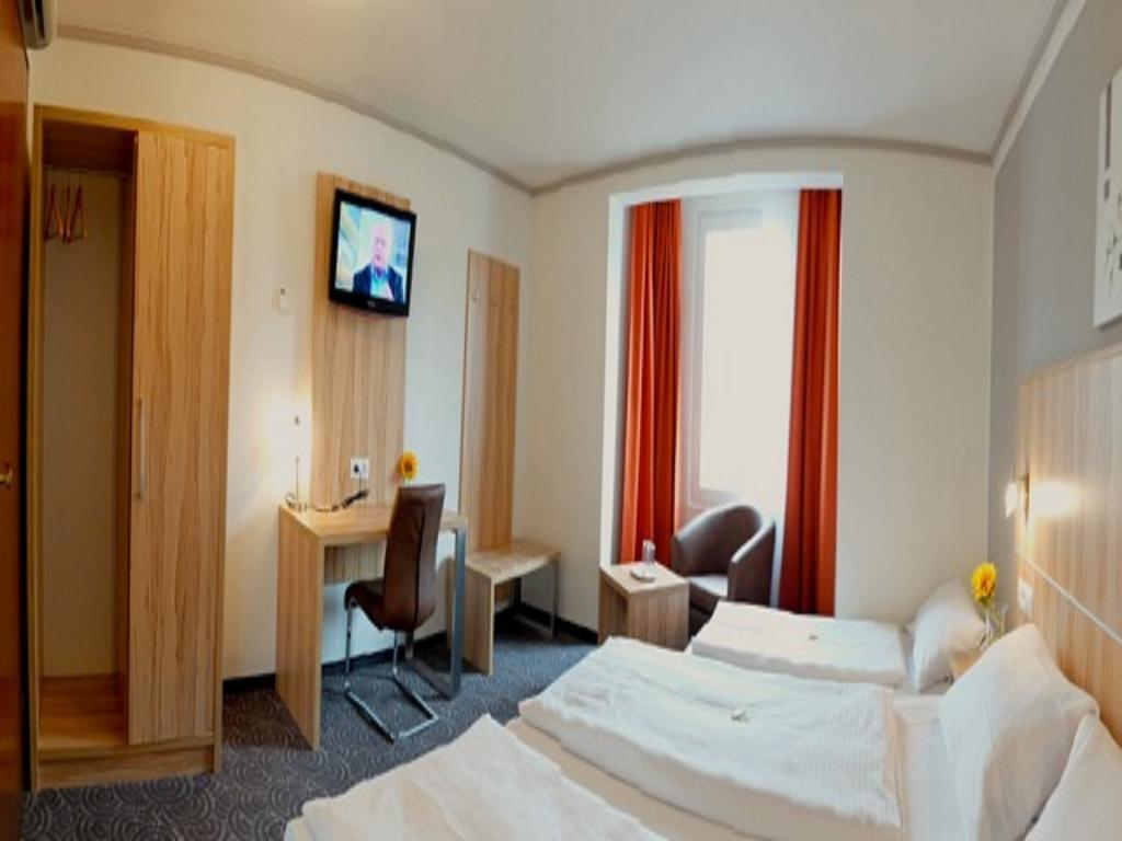 Hotel Am Schelztor Esslingen am Neckar Rum bild
